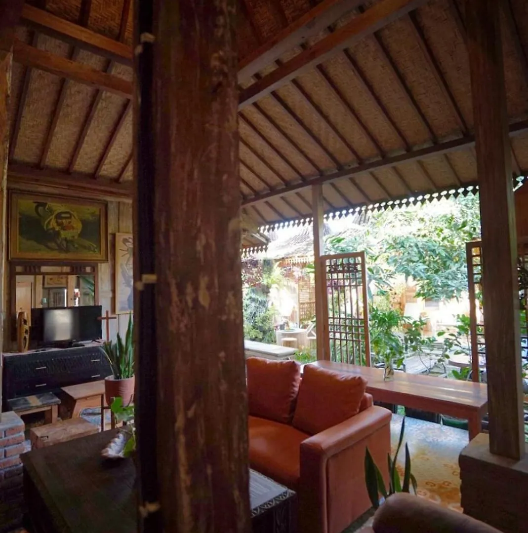 Hotel Oma Joglo Jimbaran Maison d'hôtes